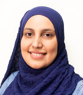 Muslim Therapists Reena Vanza, MSc, MA in Oakville ON