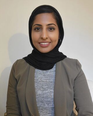 Muslim Therapists Aminah Khan, DO in  MI